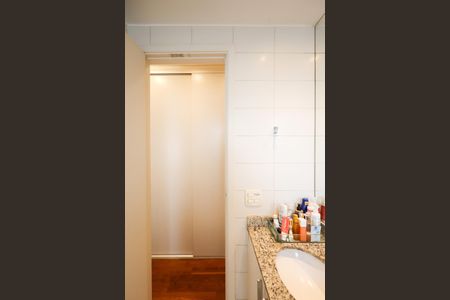 Apartamento à venda com 107m², 3 quartos e 1 vagaBanheiro da Suíte 1