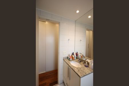 Apartamento à venda com 107m², 3 quartos e 1 vagaBanheiro da Suíte 1