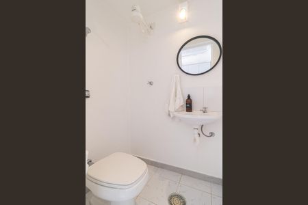 Apartamento à venda com 107m², 3 quartos e 1 vaga Apartamento à venda com 107m², 3 quartos e 1 vagaBanheiro de Serviço