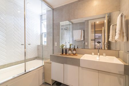 Apartamento à venda com 107m², 3 quartos e 1 vaga Apartamento à venda com 107m², 3 quartos e 1 vagaBanheiro da Suíte