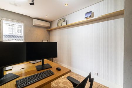 Apartamento à venda com 107m², 3 quartos e 1 vaga Apartamento à venda com 107m², 3 quartos e 1 vagaEscritório