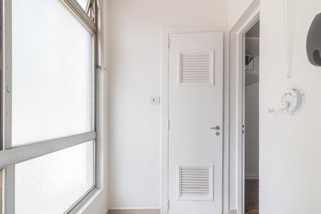 Apartamento à venda com 107m², 3 quartos e 1 vaga Apartamento à venda com 107m², 3 quartos e 1 vagaÁrea de Serviço
