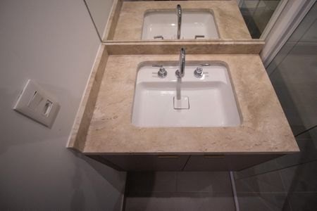Apartamento para alugar com 55m², 1 quarto e sem vaga Apartamento para alugar com 55m², 1 quarto e sem vagaBanheiro da Suíte 1