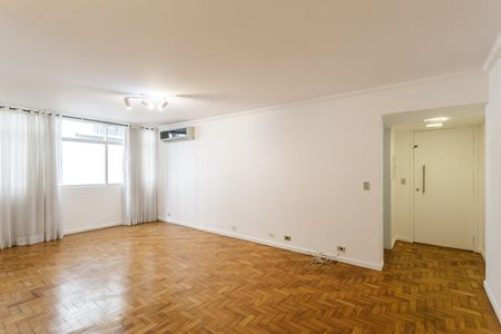 Sala de apartamento para alugar com 2 quartos, 100m² em Indianópolis, São Paulo