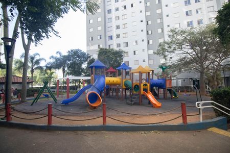 Apartamento à venda com 54m², 3 quartos e 1 vaga Apartamento à venda com 54m², 3 quartos e 1 vagaÁrea comum - Playground