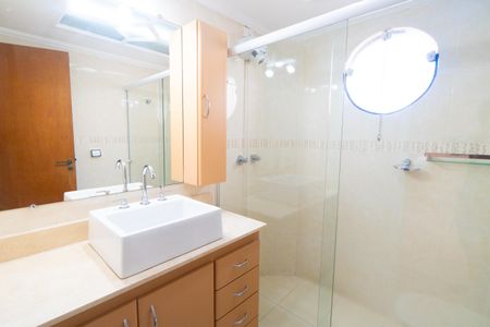 Banheiro de apartamento à venda com 2 quartos, 81m² em Parque Imperial, São Paulo