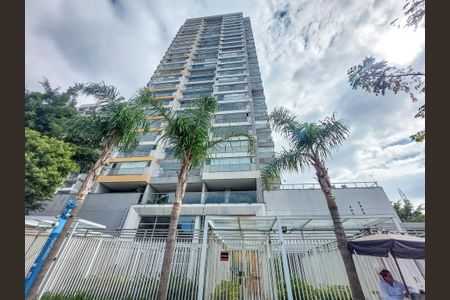 Apartamento à venda com 72m², 3 quartos e 2 vagas Apartamento à venda com 72m², 3 quartos e 2 vagasFachada e portaria