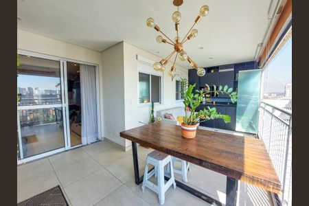 Apartamento à venda com 72m², 3 quartos e 2 vagas Apartamento à venda com 72m², 3 quartos e 2 vagasSacada