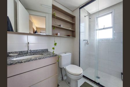 Apartamento à venda com 72m², 3 quartos e 2 vagas Apartamento à venda com 72m², 3 quartos e 2 vagasBanheiro da Suíte
