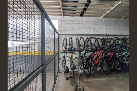 Apartamento à venda com 72m², 3 quartos e 2 vagas Apartamento à venda com 72m², 3 quartos e 2 vagasBicicltário