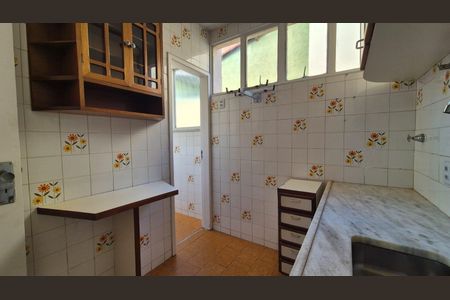 Cozinha de apartamento para alugar com 3 quartos, 85m² em Santa Efigênia, Belo Horizonte