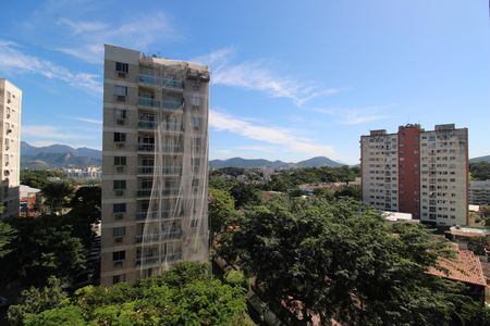 Apartamento para alugar com 58m², 2 quartos e 1 vagaÁrea de serviço - Vista