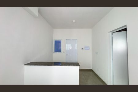 Sala e Cozinha de casa para alugar com 1 quarto, 35m² em Vila das Belezas, São Paulo