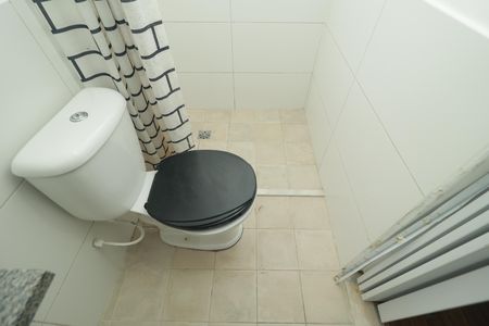 Banheiro de kitnet/studio para alugar com 1 quarto, 20m² em Cambuci, São Paulo