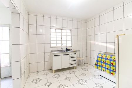 Cozinha de casa para alugar com 2 quartos, 100m² em Vila Campanela, São Paulo