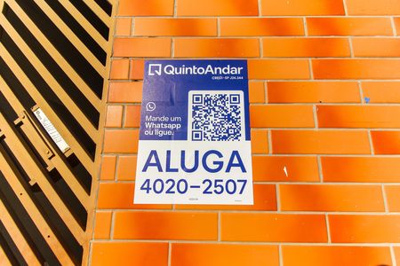 Placa de casa para alugar com 2 quartos, 100m² em Vila Campanela, São Paulo