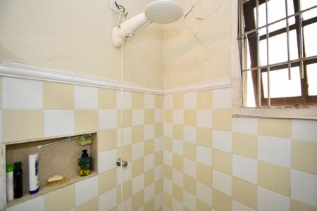 banheiro quarto 4 de casa à venda com 3 quartos, 425m² em Alto de Pinheiros, São Paulo