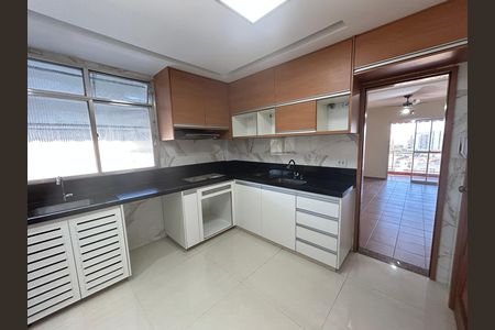 Apartamento para alugar com 65m², 2 quartos e 1 vagaCozinha