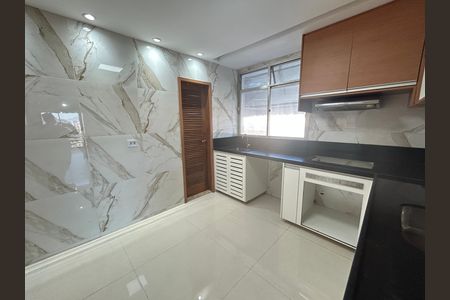 Apartamento para alugar com 65m², 2 quartos e 1 vagaCozinha