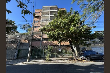 Apartamento para alugar com 65m², 2 quartos e 1 vagaFachada + placa