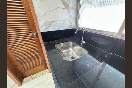 Apartamento para alugar com 65m², 2 quartos e 1 vagaCozinha e Área de Serviço