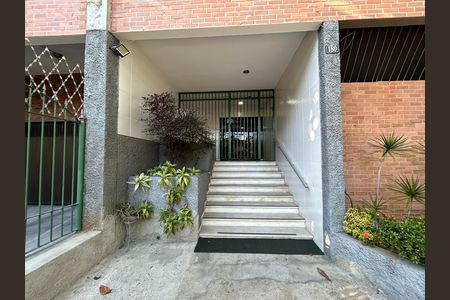 Apartamento para alugar com 65m², 2 quartos e 1 vagaEntrada