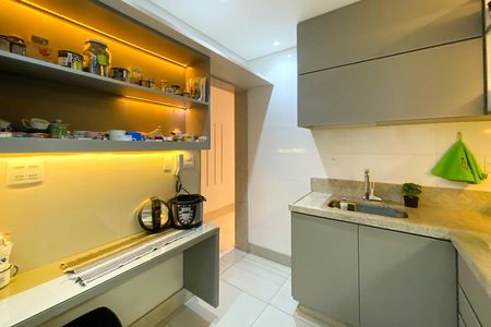 Cozinha de apartamento à venda com 3 quartos, 120m² em Buritis, Belo Horizonte
