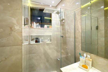 Apartamento à venda com 120m², 3 quartos e 2 vagas Apartamento à venda com 120m², 3 quartos e 2 vagasBanheiro da Suíte