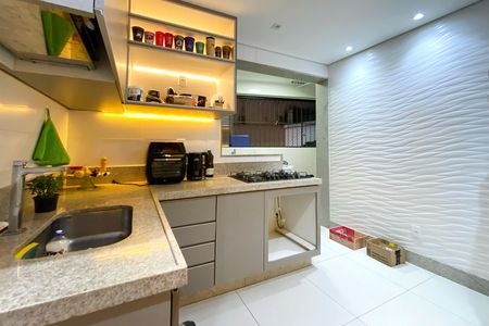 Apartamento à venda com 120m², 3 quartos e 2 vagas Apartamento à venda com 120m², 3 quartos e 2 vagasCozinha