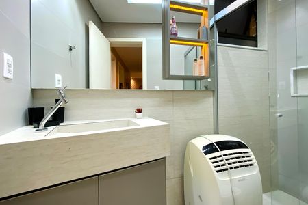 Apartamento à venda com 120m², 3 quartos e 2 vagas Apartamento à venda com 120m², 3 quartos e 2 vagasBanheiro