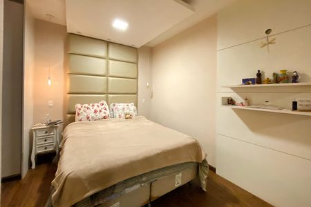 Apartamento à venda com 120m², 3 quartos e 2 vagas Apartamento à venda com 120m², 3 quartos e 2 vagasSuite