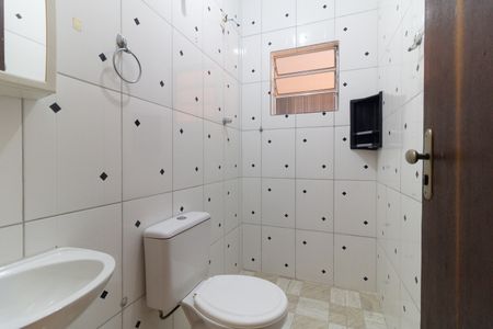 Casa para alugar com 46m², 1 quarto e sem vaga Casa para alugar com 46m², 1 quarto e sem vagaBanheiro