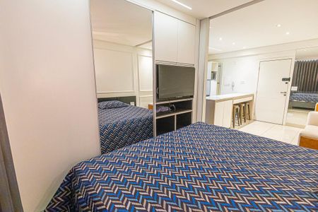 Studio para alugar com 40m², 1 quarto e 1 vaga Studio para alugar com 40m², 1 quarto e 1 vagaFlat: sala/cozinha e quarto