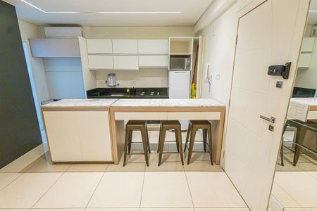 Studio para alugar com 40m², 1 quarto e 1 vaga Studio para alugar com 40m², 1 quarto e 1 vagaFlat: sala/cozinha e quarto