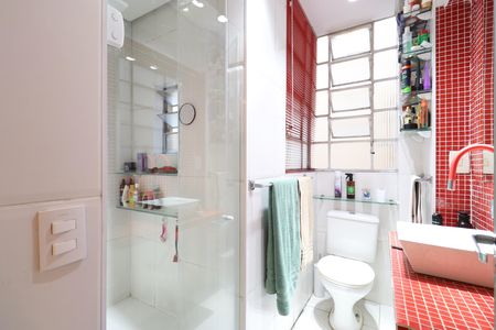 Apartamento à venda com 82m², 2 quartos e sem vagaBanheiro Social