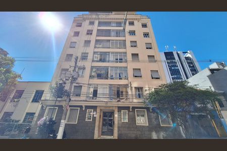 Apartamento à venda com 82m², 2 quartos e sem vaga Apartamento à venda com 82m², 2 quartos e sem vagaFachada