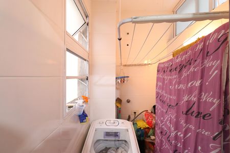 Apartamento à venda com 82m², 2 quartos e sem vagaCozinha e Área de serviço 