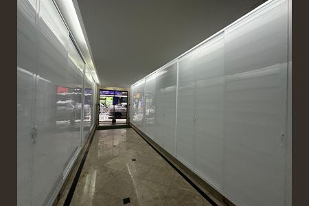 Hall de entrada de apartamento para alugar com 1 quarto, 38m² em Centro, São Vicente