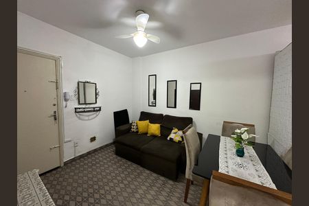 Sala de apartamento para alugar com 1 quarto, 38m² em Centro, São Vicente