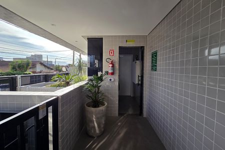 Fachada e portaria de apartamento para alugar com 2 quartos, 110m² em Guilhermina, Praia Grande