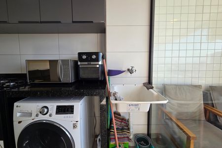 Área de Serviço de apartamento para alugar com 2 quartos, 110m² em Guilhermina, Praia Grande