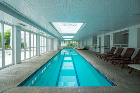 Apartamento à venda com 52m², 2 quartos e 1 vaga Apartamento à venda com 52m², 2 quartos e 1 vagaÁrea comum - Piscina coberta
