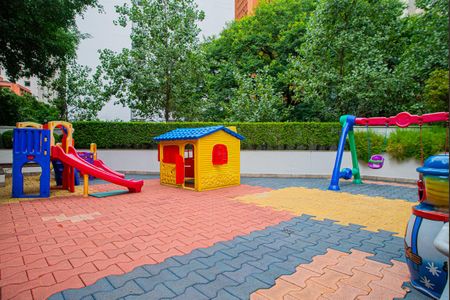 Apartamento à venda com 52m², 2 quartos e 1 vaga Apartamento à venda com 52m², 2 quartos e 1 vagaÁrea comum - Playground