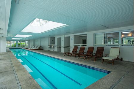 Apartamento à venda com 52m², 2 quartos e 1 vaga Apartamento à venda com 52m², 2 quartos e 1 vagaÁrea comum - Piscina coberta