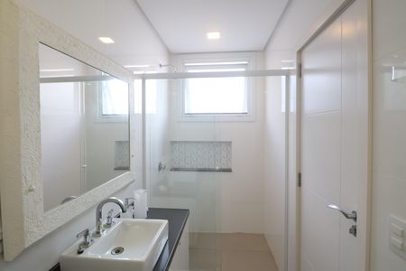 Casa de condomínio para alugar com 276m², 4 quartos e 4 vagasBanheiro da Suíte 2