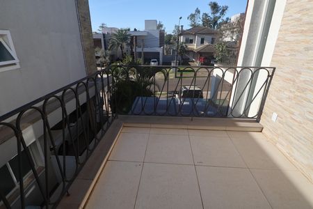 Casa de condomínio para alugar com 276m², 4 quartos e 4 vagasTerraço