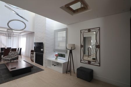 Sala de casa de condomínio para alugar com 3 quartos, 276m² em Neópolis, Gravataí