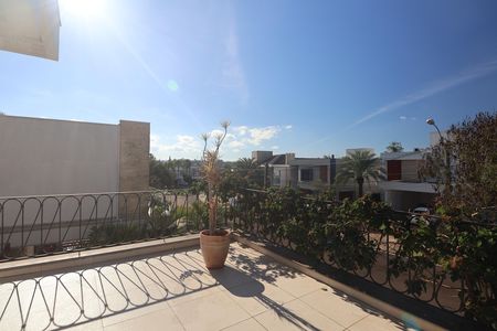 Casa de condomínio para alugar com 276m², 4 quartos e 4 vagasSacada 1