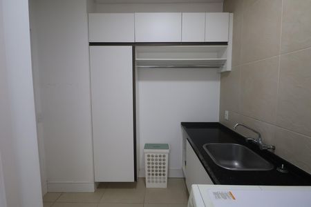 Casa de condomínio para alugar com 276m², 4 quartos e 4 vagasÁrea de Serviço