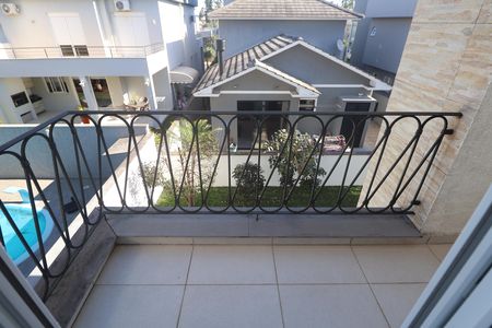 Casa de condomínio para alugar com 276m², 4 quartos e 4 vagasSacada 2